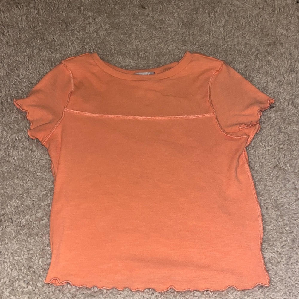 buckle tee